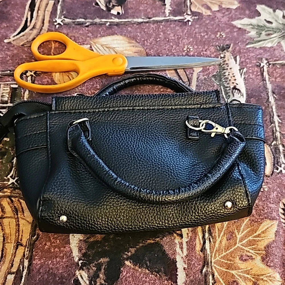 Lori Greiner purse - Picture 3 of 4